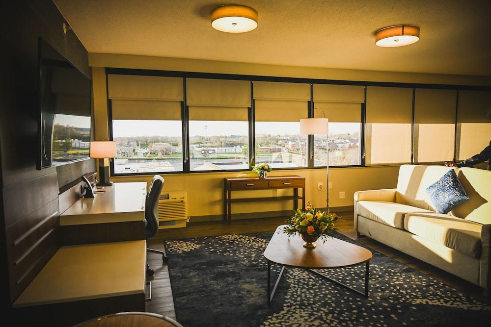 Delta Hotels By Marriott Cincinnati Sharonville Bagian luar foto